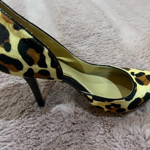 BCBGeneration high heeled natural leopard pump - Picture 4 of 4